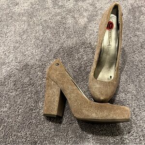 Calvin Klein Brown Block Heel Pumps for Versatile Elegance